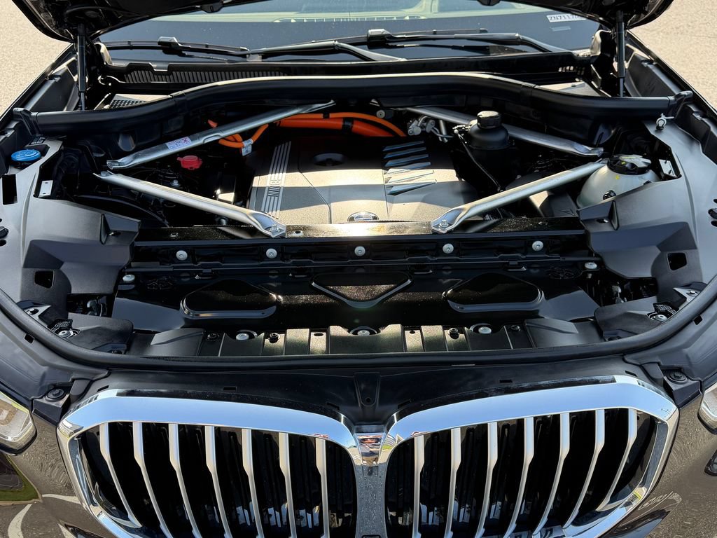 Used 2023 BMW X5 xDrive45e w/ Executive Package AWD/4WD image 41