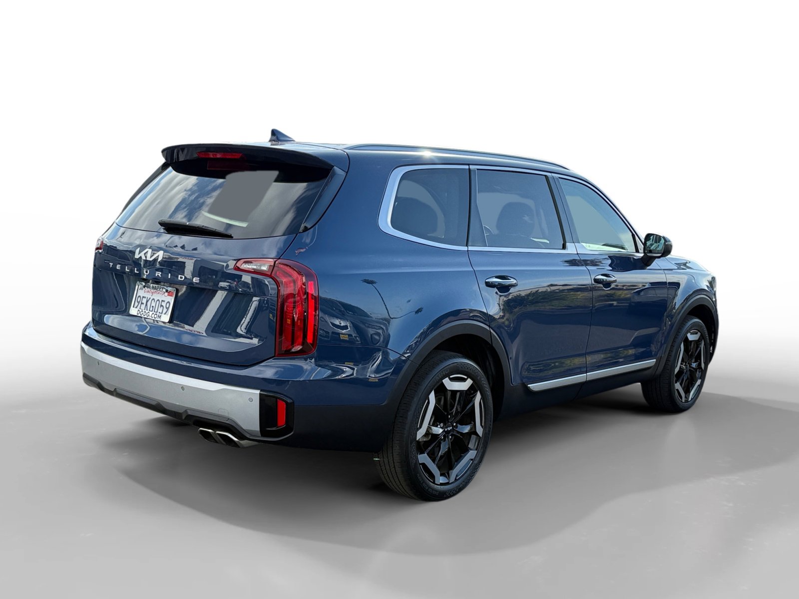 Used 2023 Kia Telluride S image 5