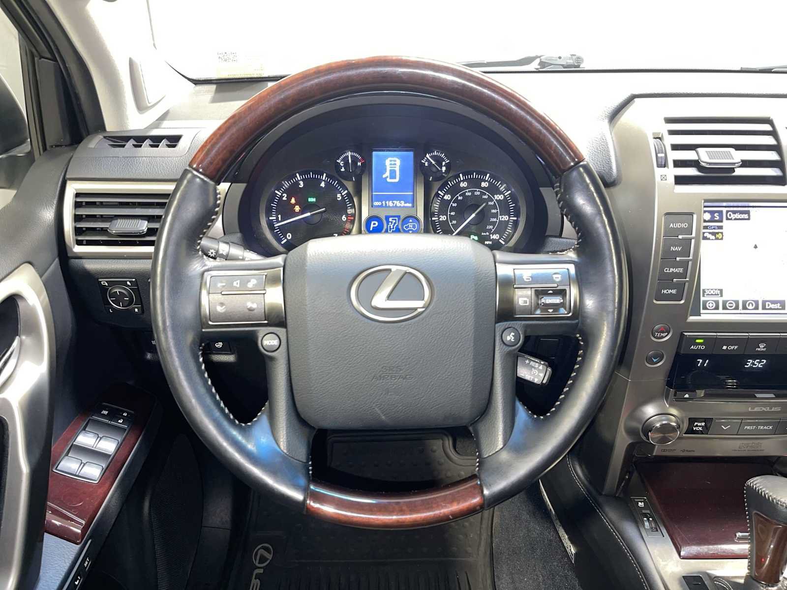Used 2017 Lexus GX 460 Luxury w/ Preferred Accessory Package AWD/4WD image 15
