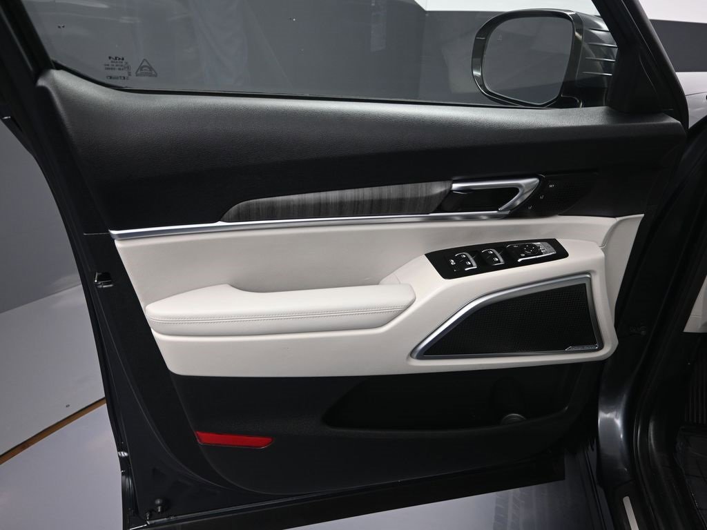 Used 2023 Kia Telluride SX Prestige image 9
