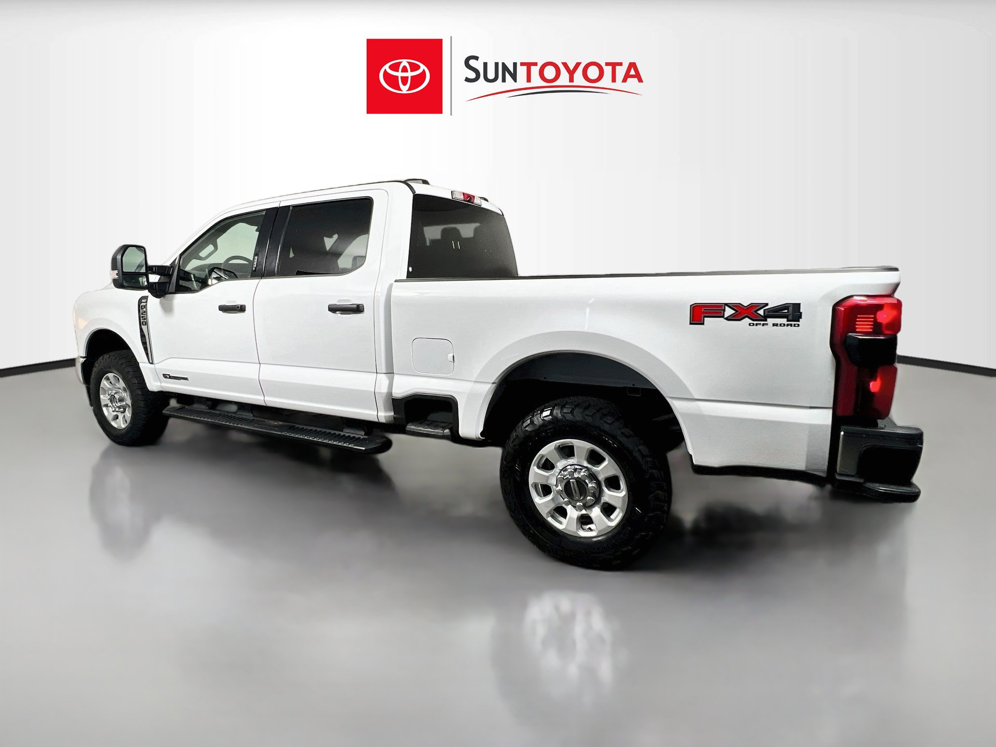 Used 2024 Ford F250 XLT w/ 360-Degree Camera Package AWD/4WD image 6