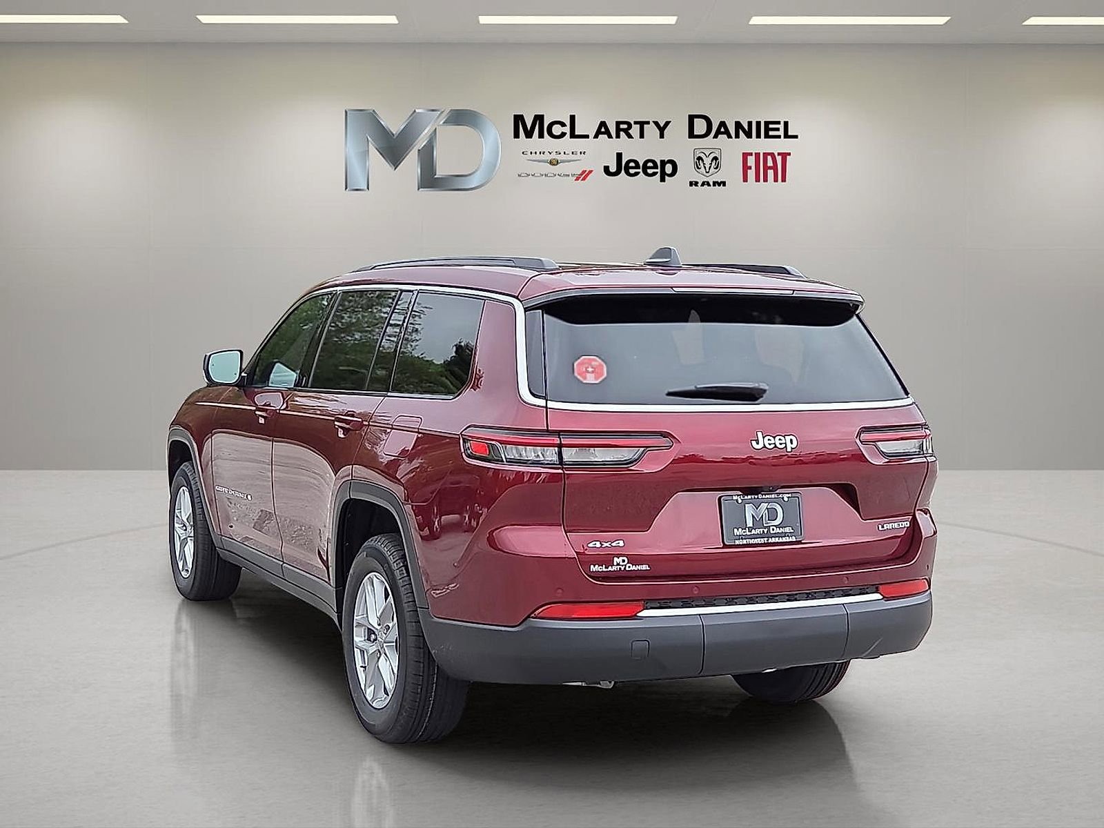 New 2025 Jeep Grand Cherokee L Laredo w/ Luxury Tech Group I image 4