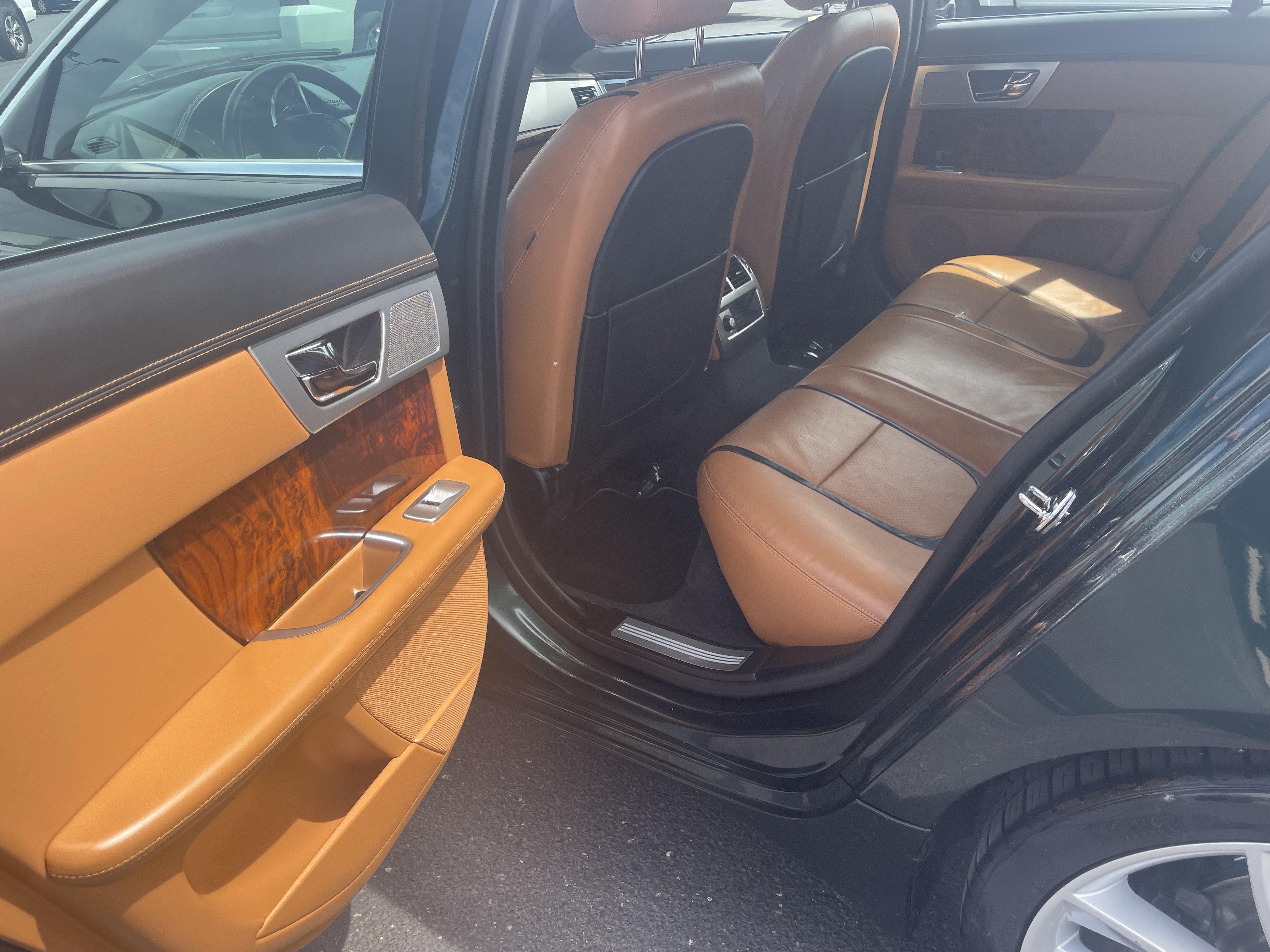 Used 2015 Jaguar XF Portfolio RWD image 11