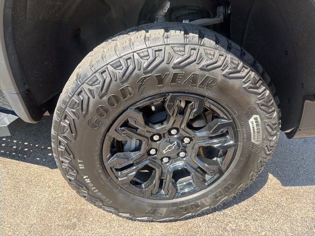 Used 2023 Chevrolet Silverado 1500 ZR2 w/ Technology Package AWD/4WD image 31