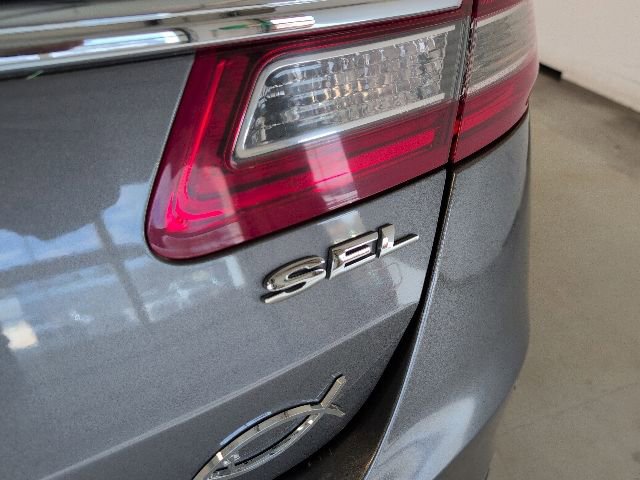 Used 2014 Ford Taurus SEL w/ Equipment Group 201A FWD image 31