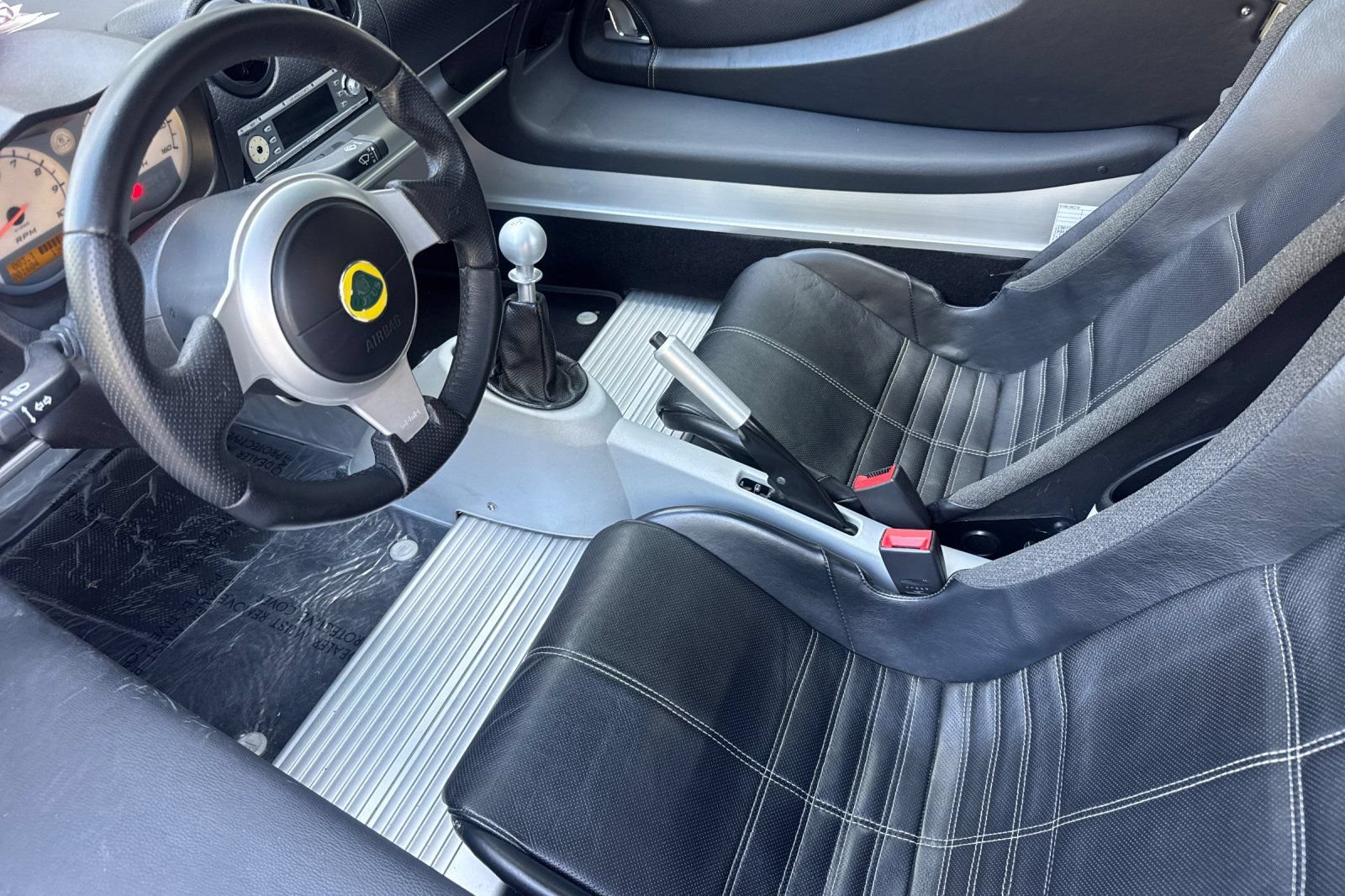 Used 2005 Lotus Elise RWD image 10