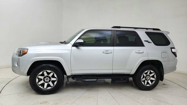 Used 2022 Toyota 4Runner TRD Off-Road image 3