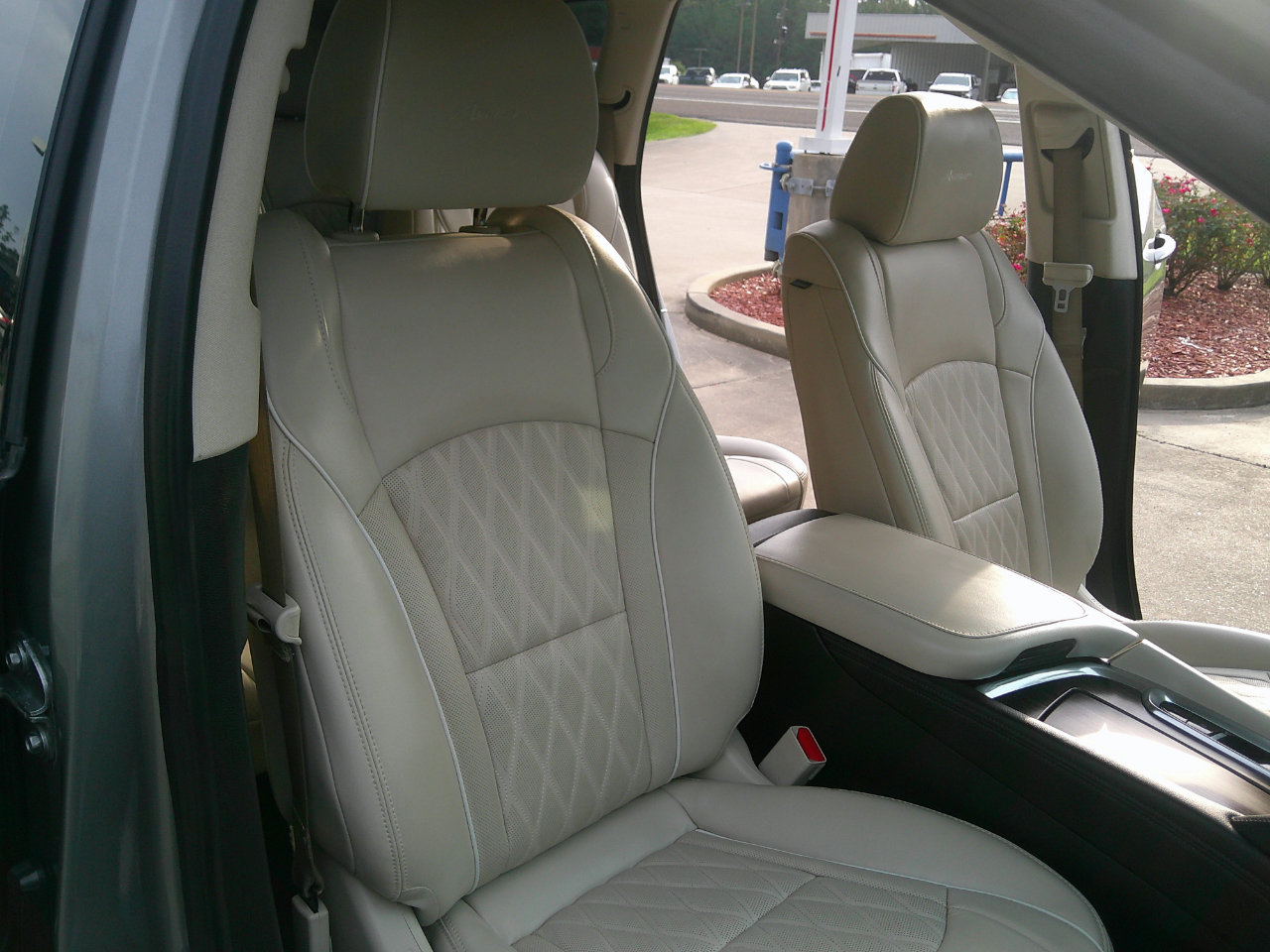 Used 2023 Buick Enclave Avenir w/ Avenir Technology Package image 18