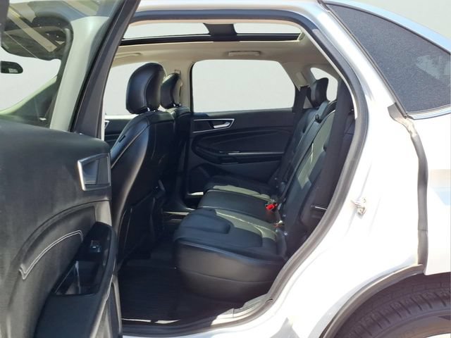 Used 2018 Ford Edge Titanium w/ Equipment Group 301A AWD/4WD image 11