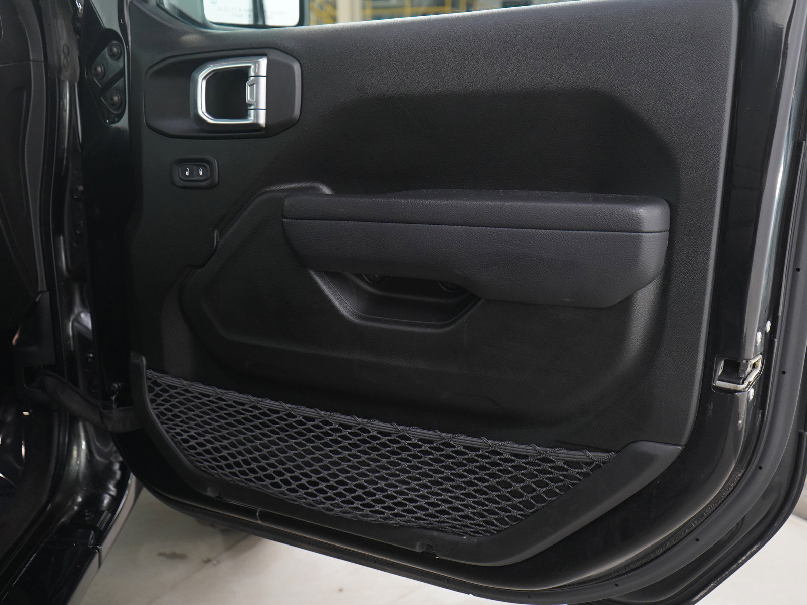 Used 2022 Jeep Wrangler Sport S image 9