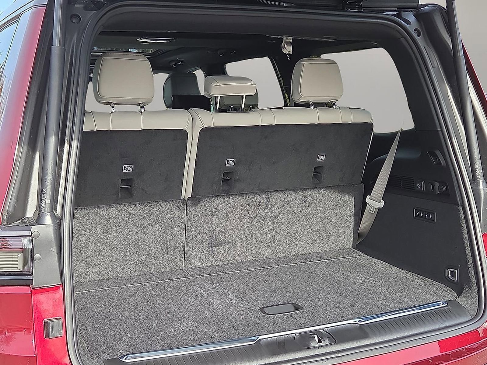 New 2026 Jeep Grand Wagoneer Summit w/ Rear Seat Video Group I image 8