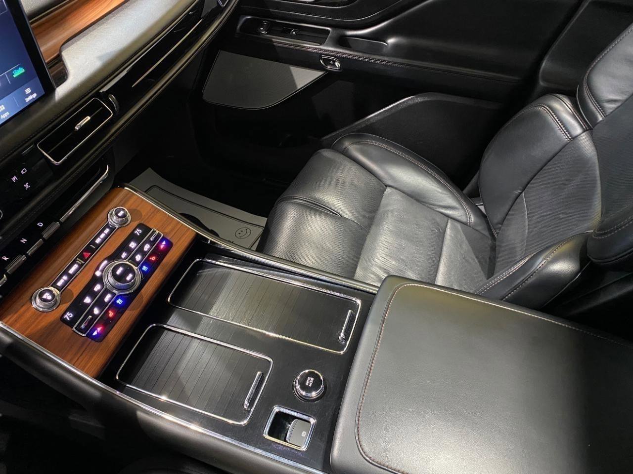 Used 2020 Lincoln Aviator Reserve w/ Equipment Group 202A AWD/4WD image 17