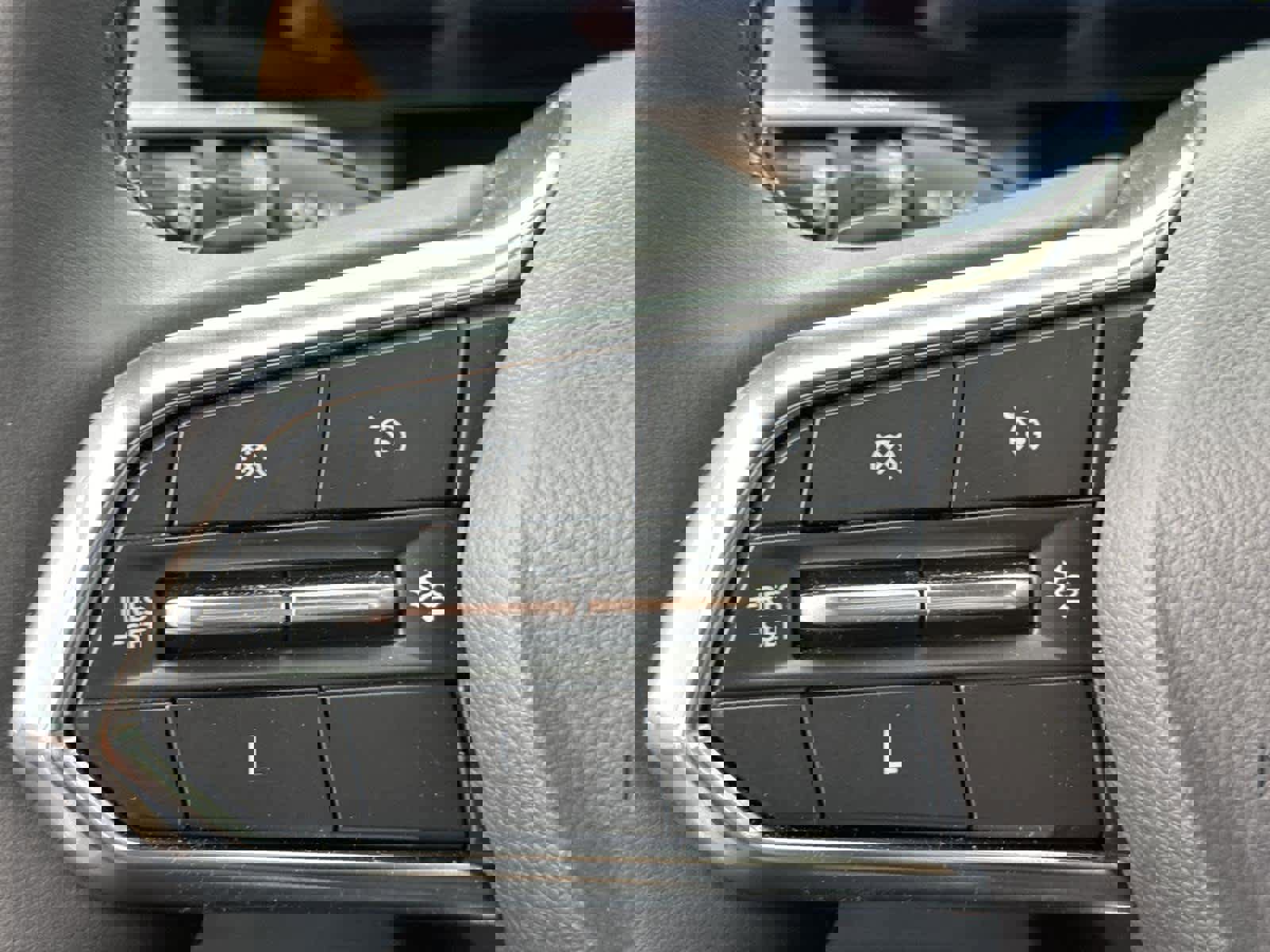 Used 2025 Chevrolet Equinox ACTIV image 24