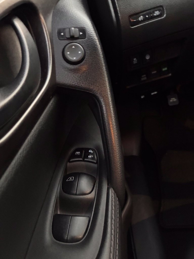 Used 2021 Nissan Rogue Sport S AWD/4WD image 28