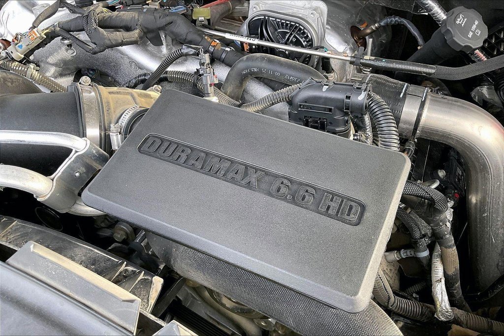 Used 2024 Chevrolet Silverado 3500 High Country w/ Technology Package image 12