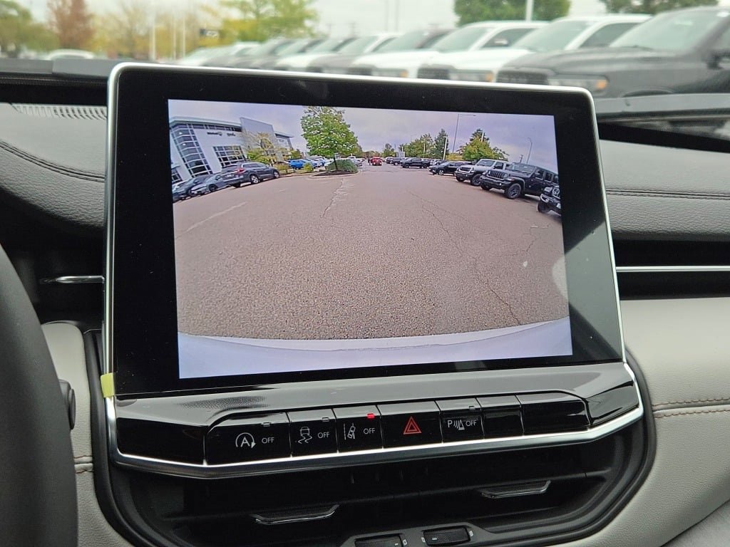 New 2026 Jeep Compass Limited image 29