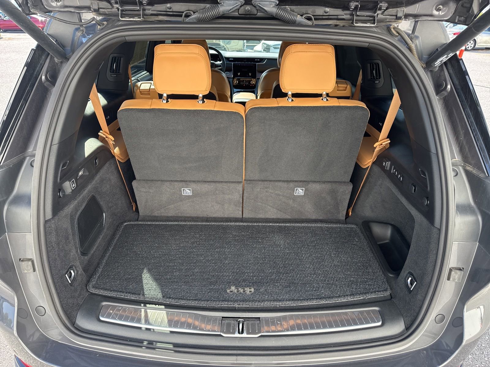 Used 2024 Jeep Grand Cherokee L Summit w/ Advanced Protech Group IV image 11