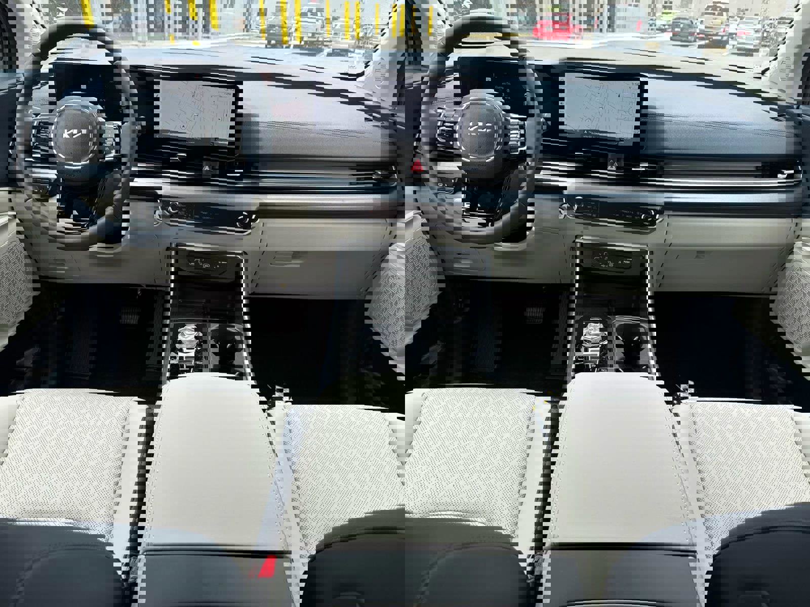 New 2025 Kia Carnival SX image 13