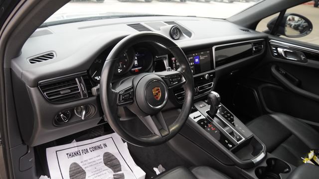 Used 2023 Porsche Macan image 19