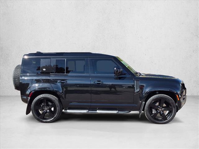 Used 2022 Land Rover Defender 110 X-Dynamic HSE AWD/4WD image 4