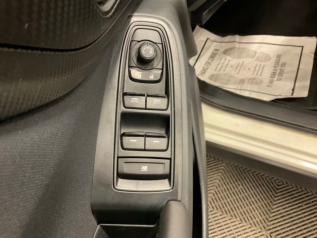 Used 2019 Subaru Crosstrek 2.0i image 10
