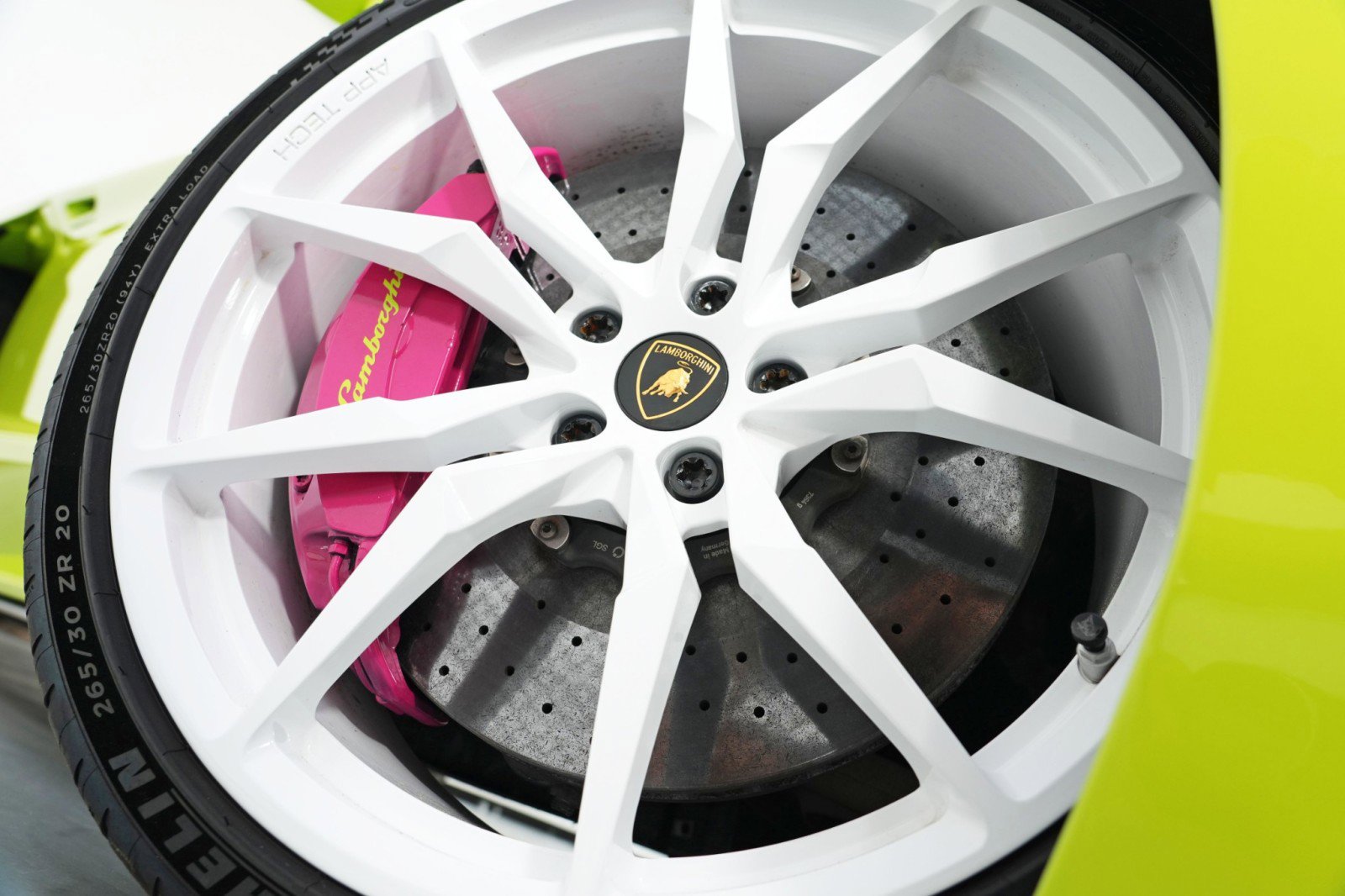 Used 2015 Lamborghini Aventador LP 700-4 image 89