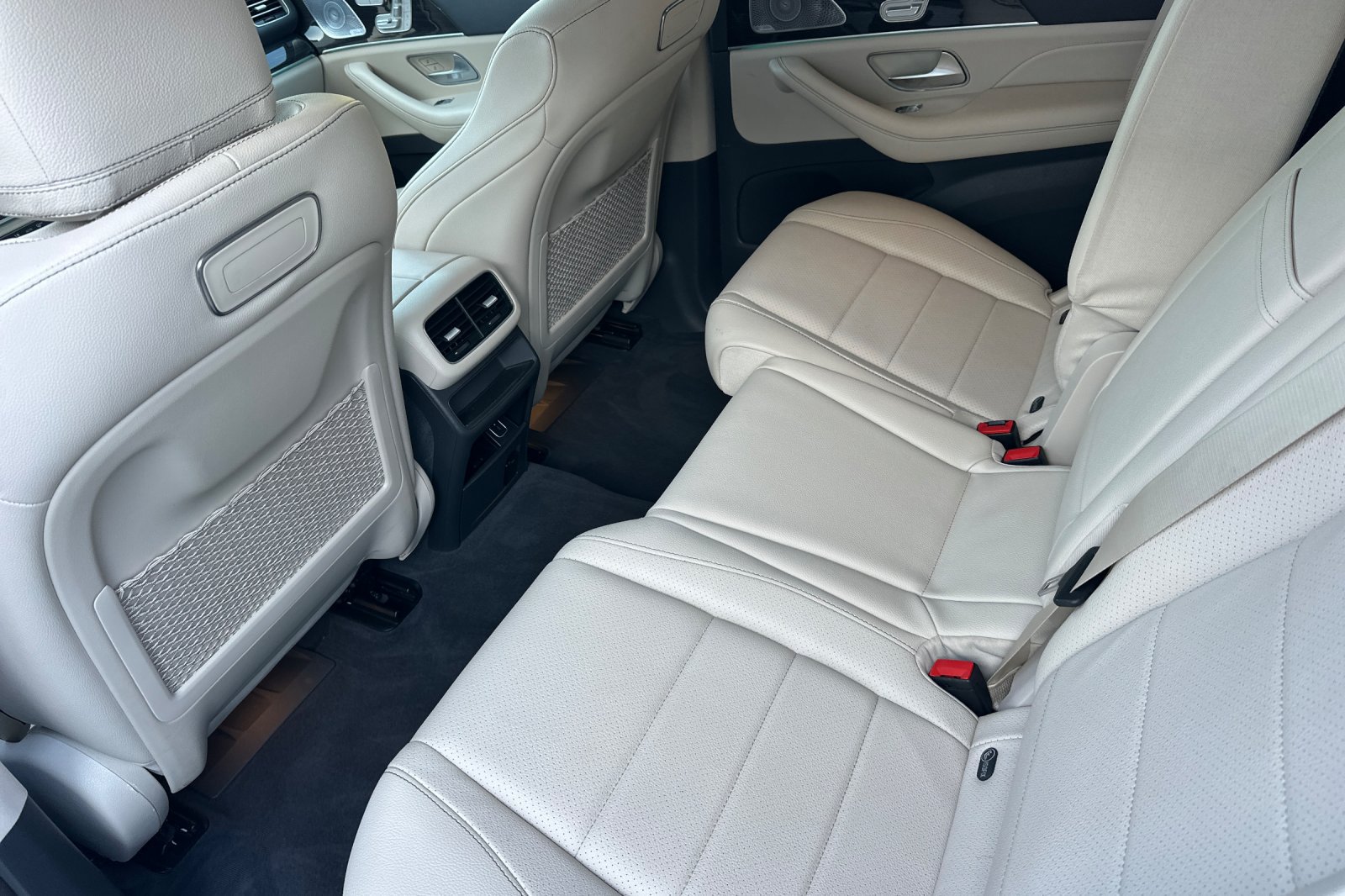 Used 2020 Mercedes-Benz GLS 450 4MATIC image 11