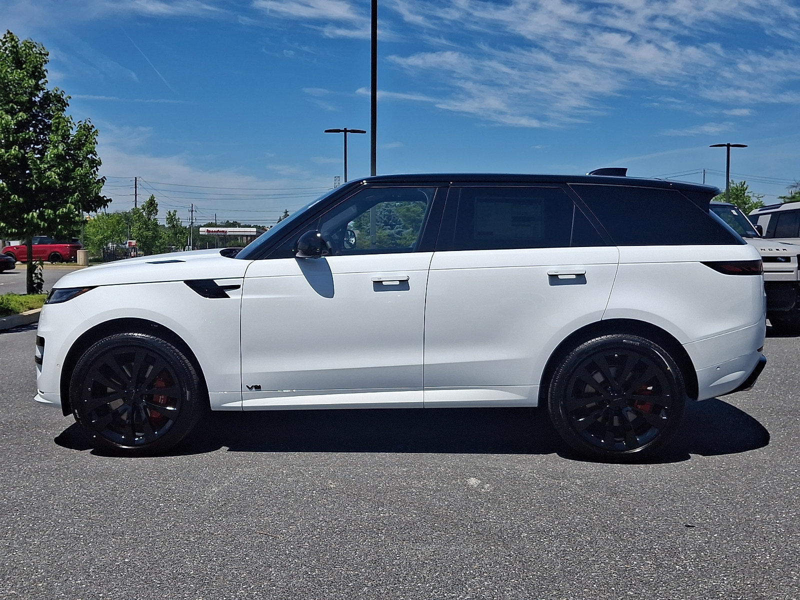 New 2026 Land Rover Range Rover Sport Dynamic SE AWD/4WD image 7