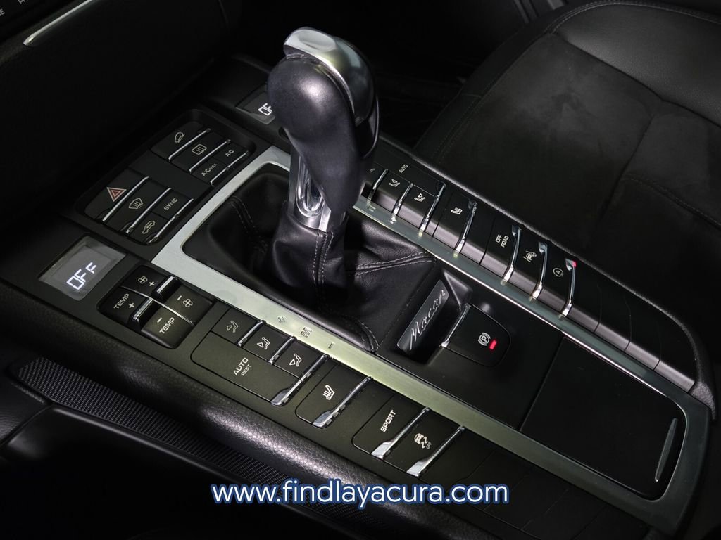Used 2017 Porsche Macan AWD/4WD image 24