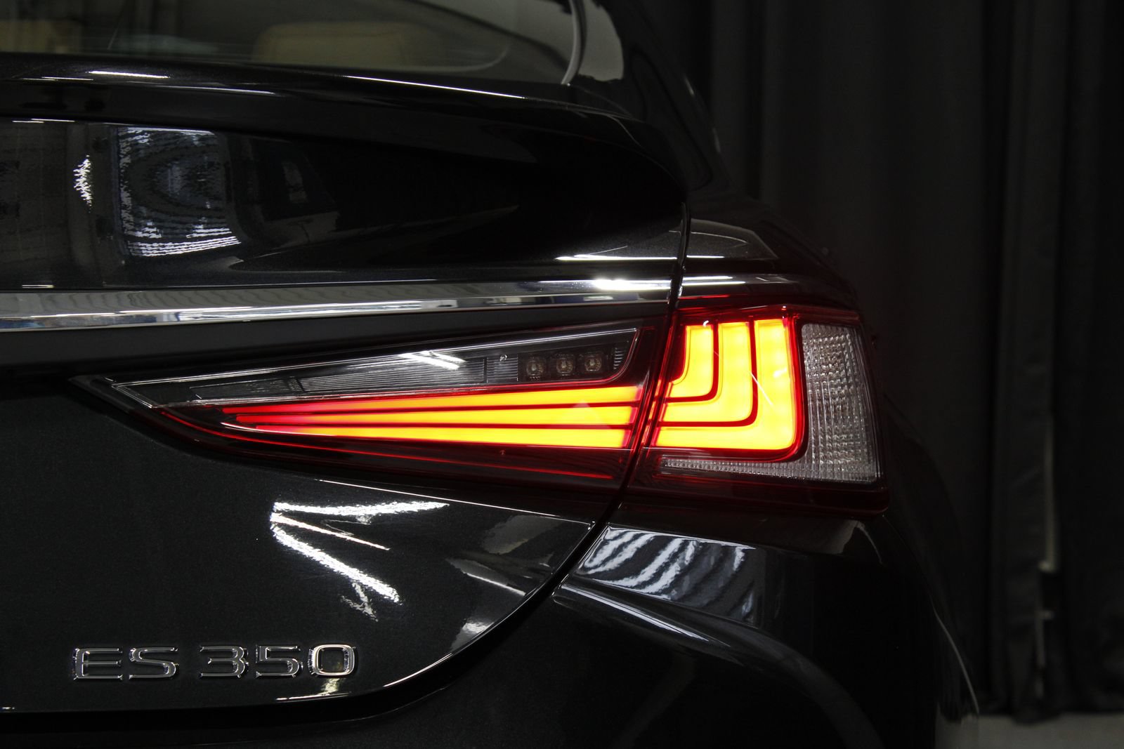 Used 2021 Lexus ES 350 w/ Premium Package FWD image 22