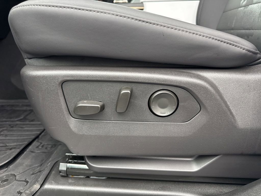 Used 2024 GMC Hummer EV 3X w/ LPO, Illumination Package image 10