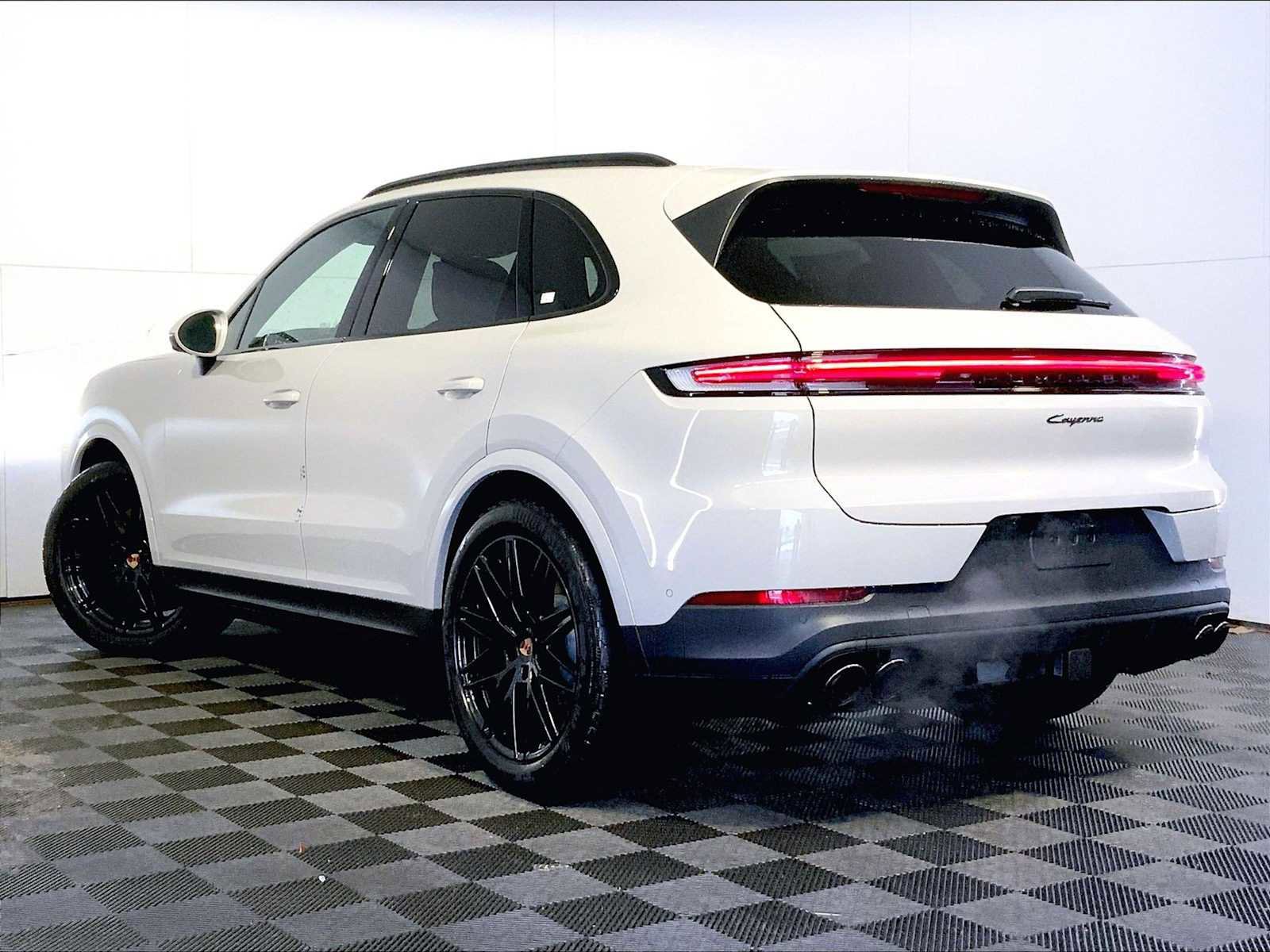 New 2026 Porsche Cayenne image 3