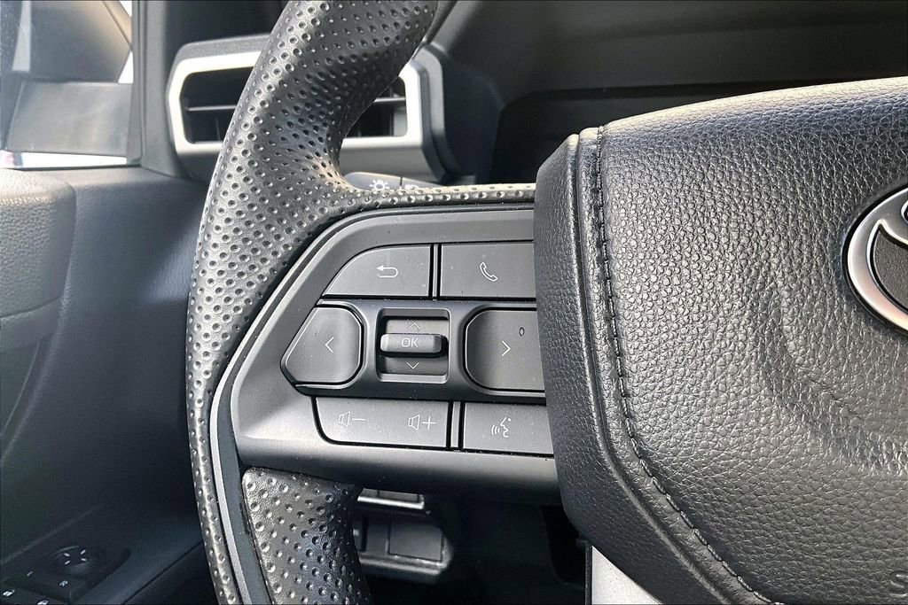 Used 2024 Toyota Tacoma SR image 8
