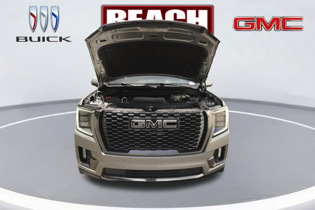 Used 2024 GMC Yukon Denali Ultimate AWD/4WD image 9