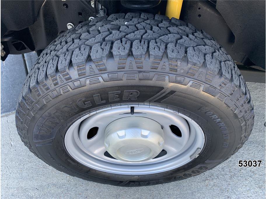 Used 2021 Ford F250 XL w/ Power Equipment Group RWD image 19