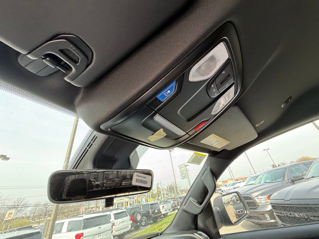 New 2026 RAM 1500 4x4 Crew Cab image 23