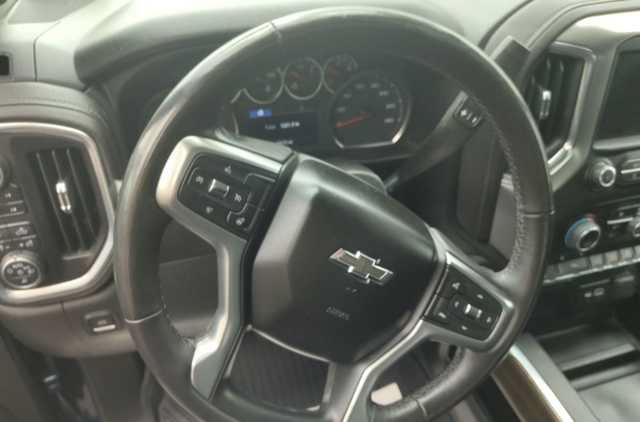 Used 2022 Chevrolet Silverado 1500 LT Trail Boss w/ Safety Package AWD/4WD image 7
