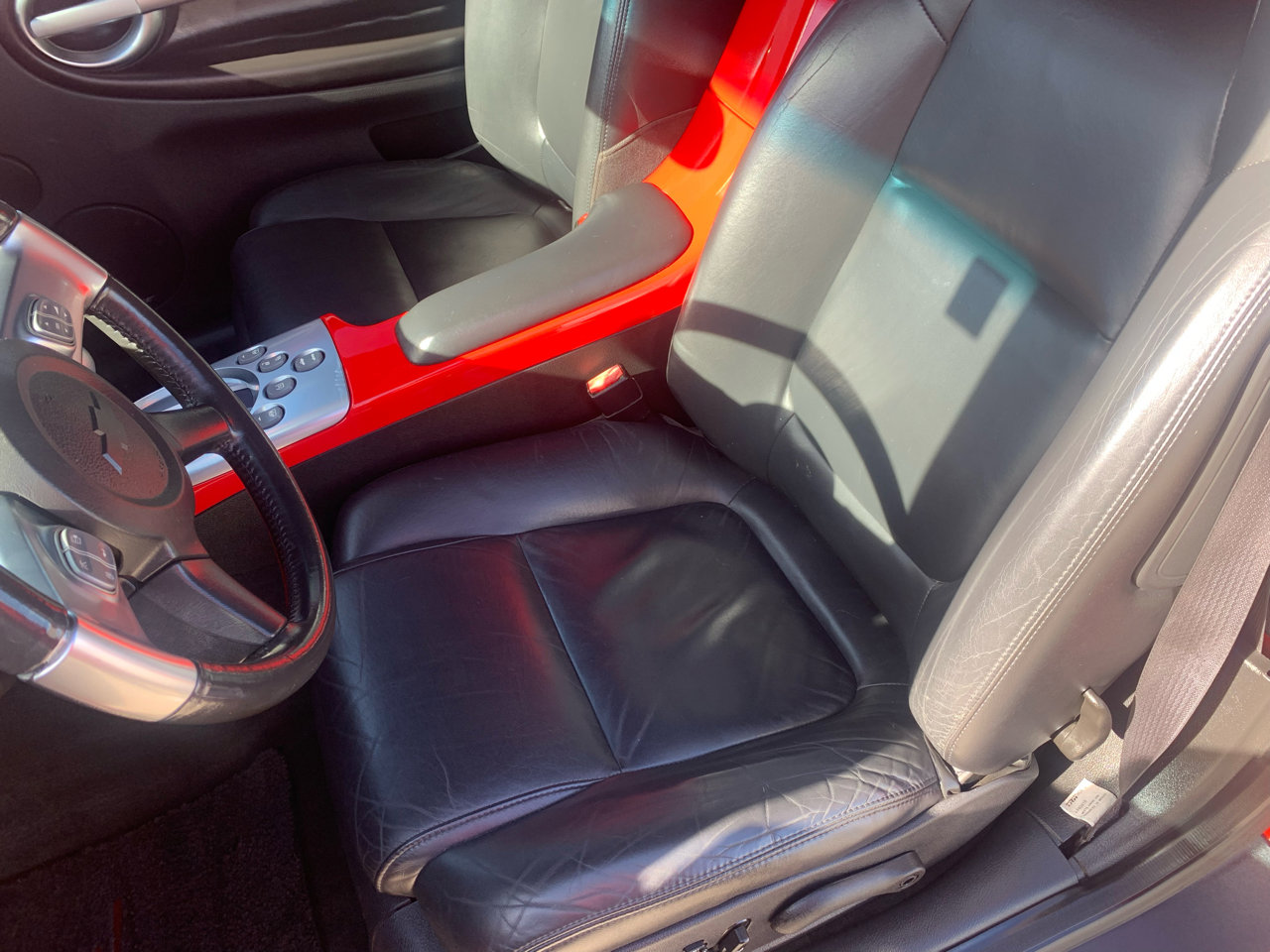 Used 2005 Chevrolet SSR w/ Preferred Equipment Group RWD image 28