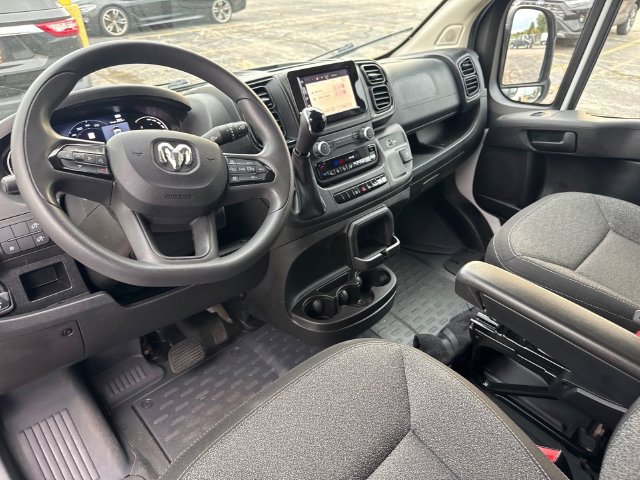 Used 2025 RAM ProMaster 2500 FWD image 2