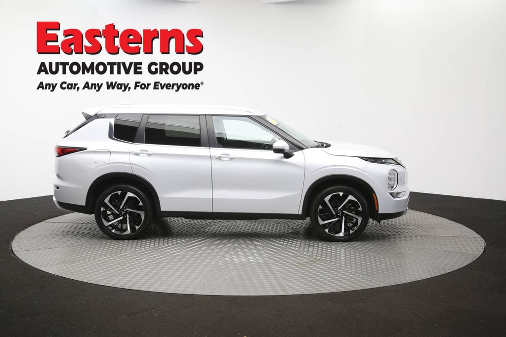 Used 2024 Mitsubishi Outlander SE AWD/4WD image 46