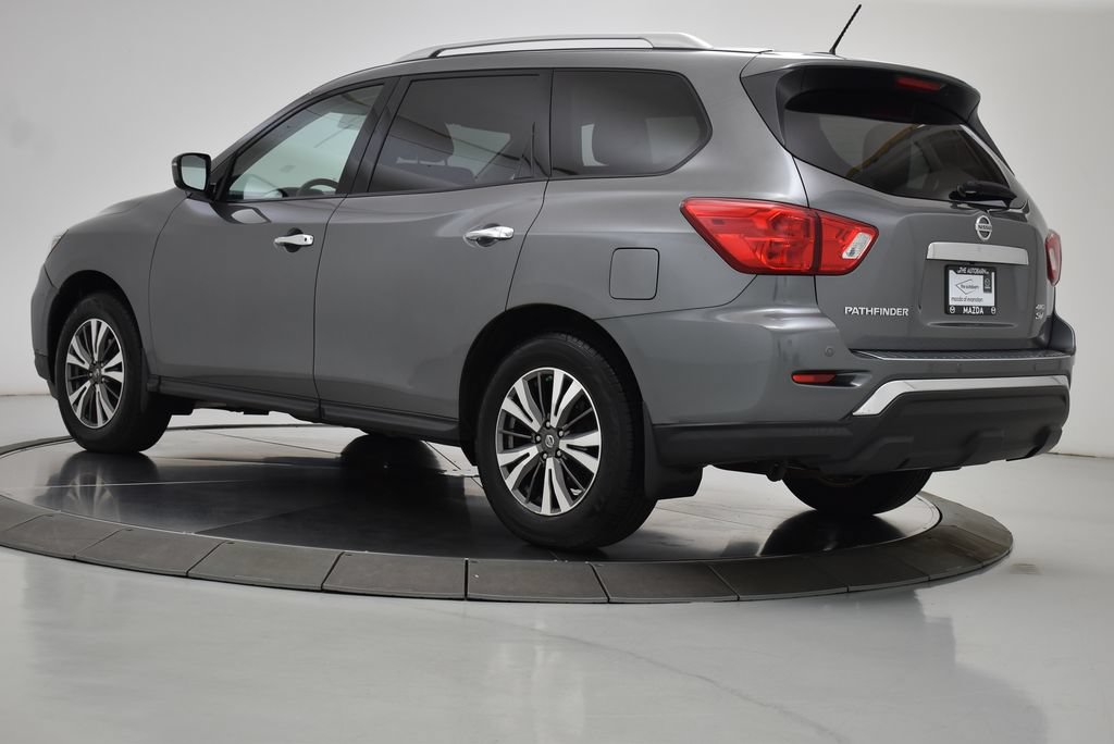 Used 2017 Nissan Pathfinder SV AWD/4WD image 18