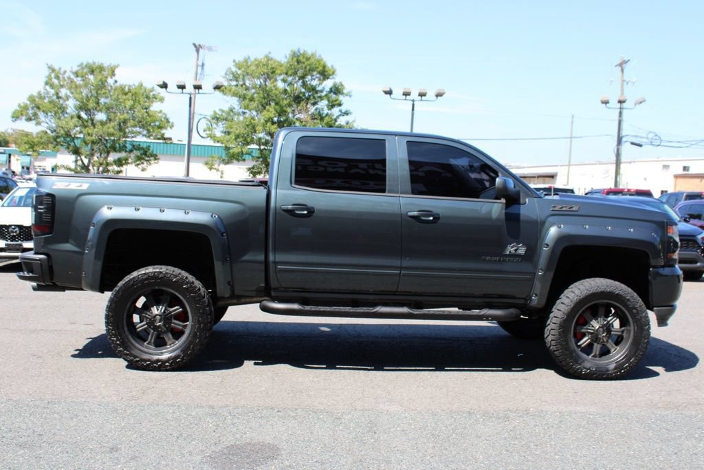 Used 2018 Chevrolet Silverado 1500 LT w/ All Star Edition AWD/4WD image 10