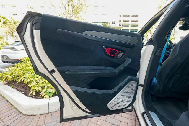 Used 2023 Lamborghini Urus Performante image 77