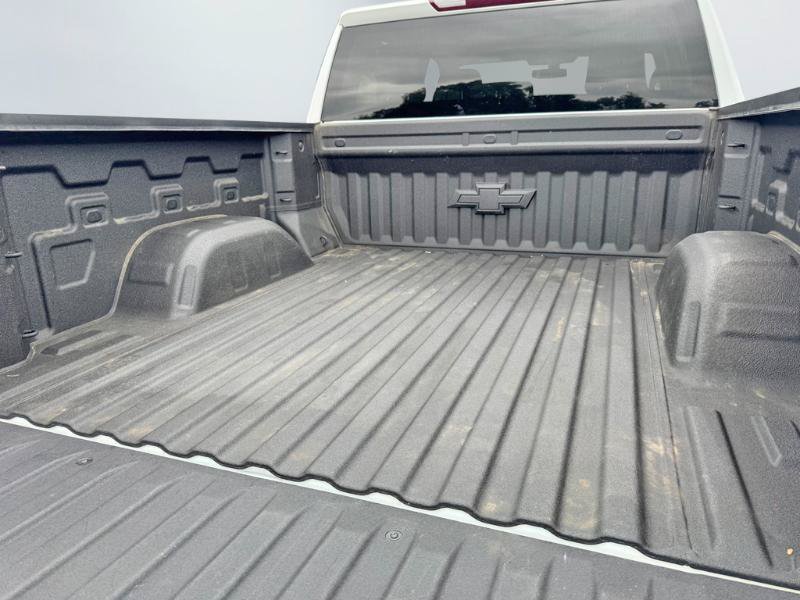 Used 2019 Chevrolet Silverado 1500 LTZ AWD/4WD image 7