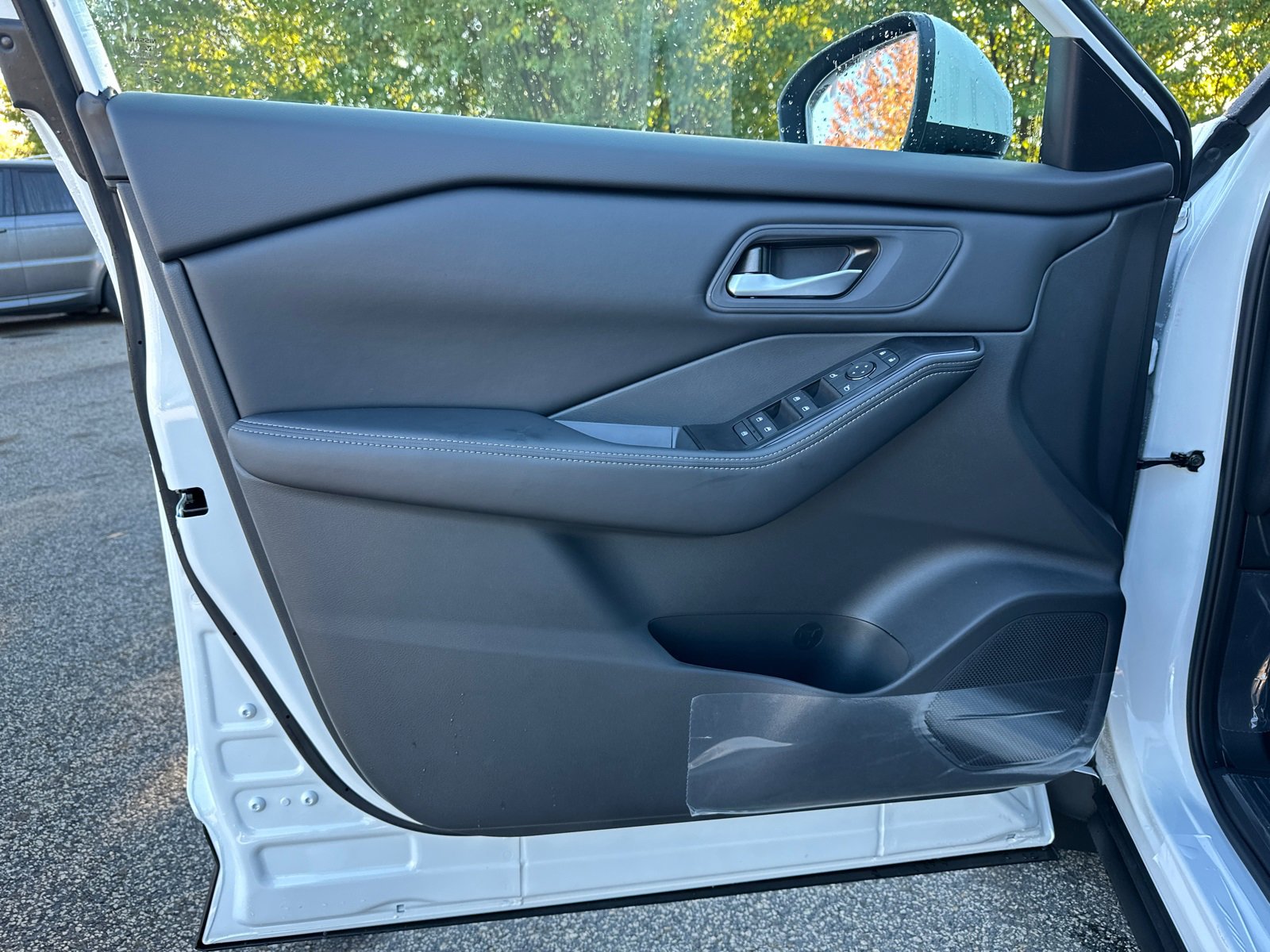 New 2026 Nissan Rogue SV image 10