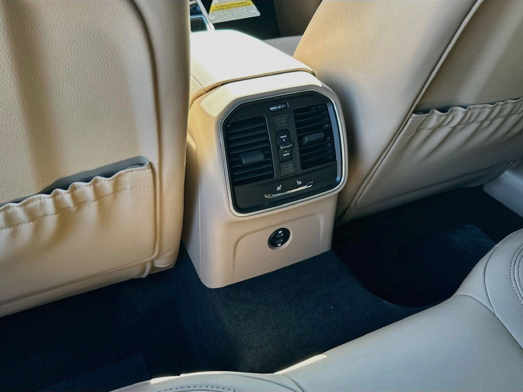 New 2026 Porsche Macan AWD/4WD image 27