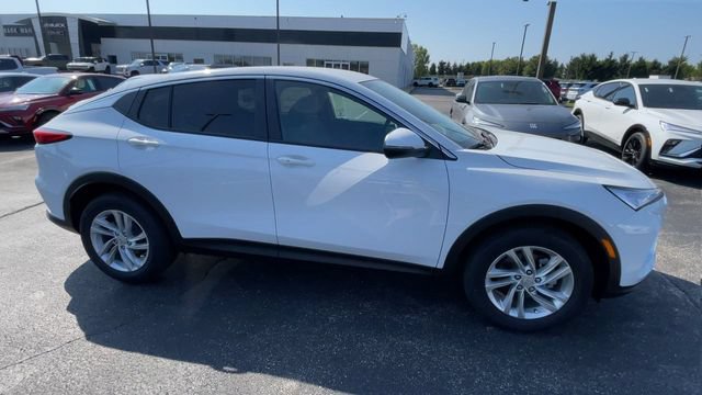 New 2026 Buick Envista Sport Touring w/ Convenience I Package FWD image 3