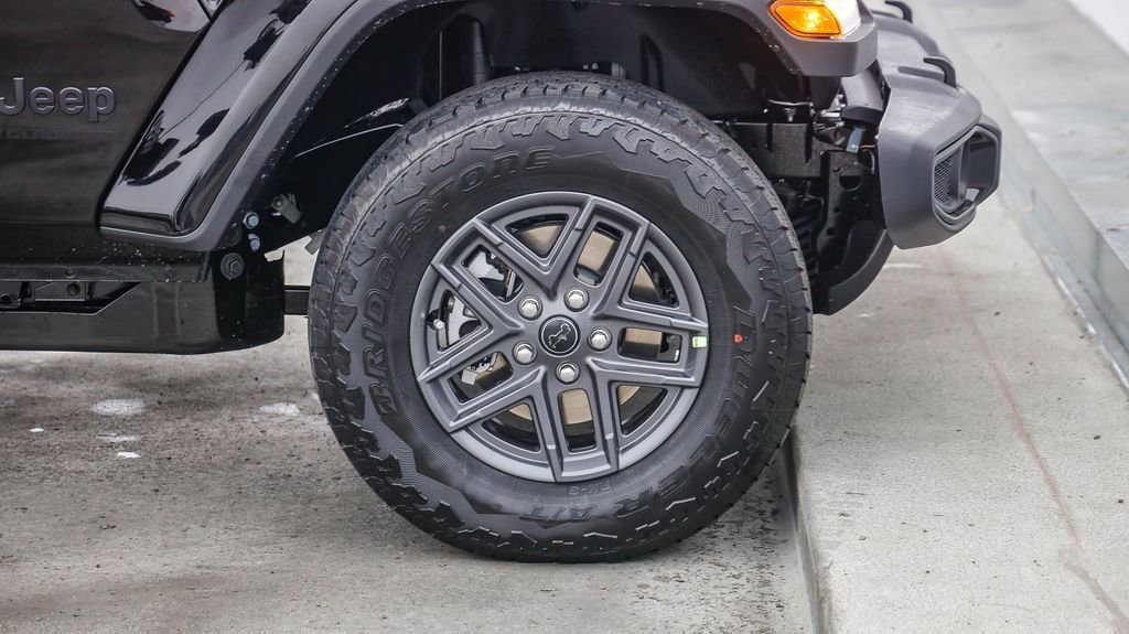 New 2026 Jeep Gladiator Sport image 11