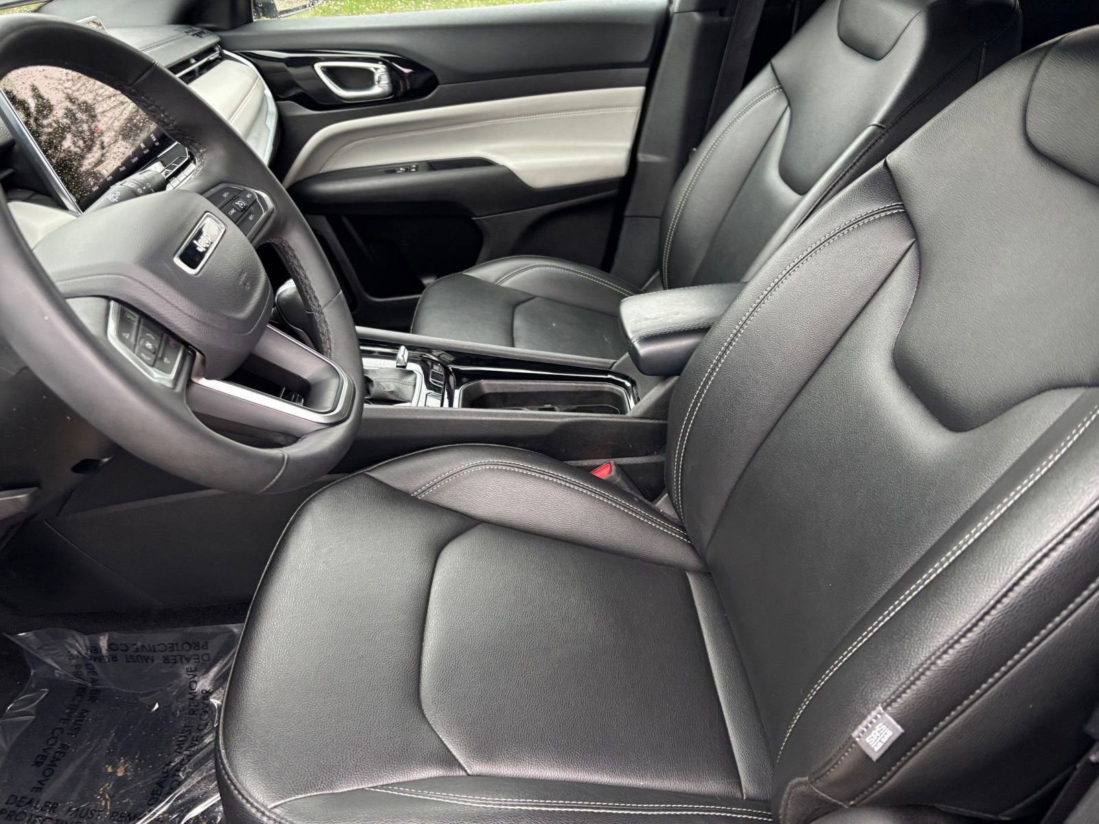 Used 2025 Jeep Compass Limited AWD/4WD image 29