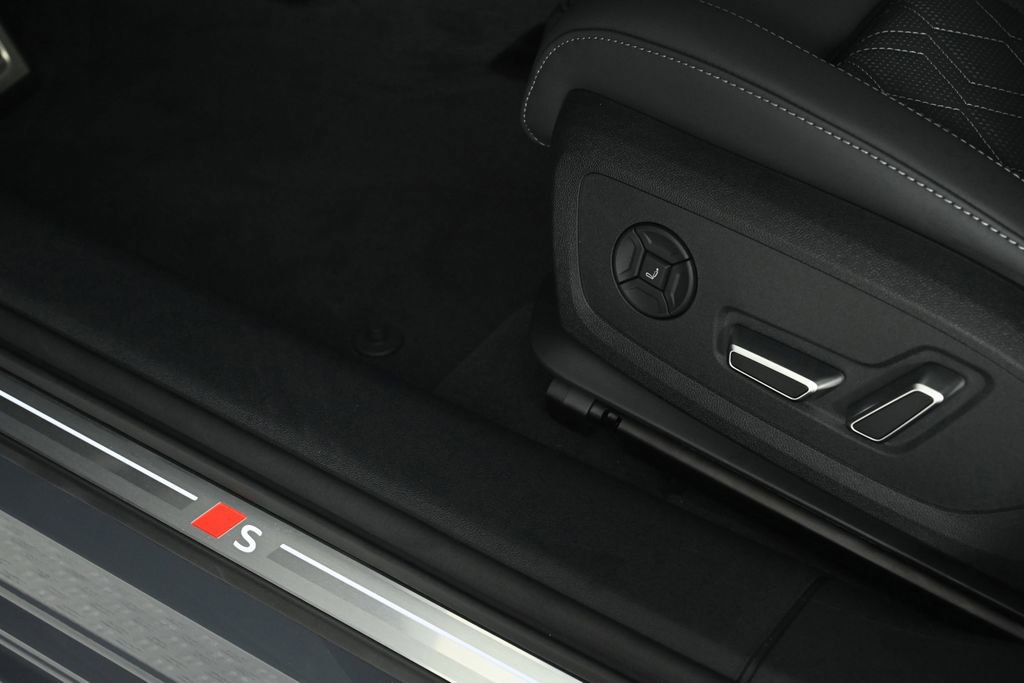 New 2025 Audi S6 e-tron Premium Plus AWD/4WD image 18